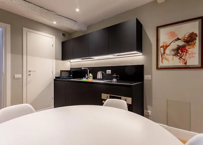 Lupi By Halldis Apartment