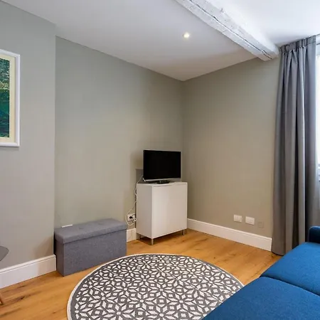 Lupi By Halldis Florenz